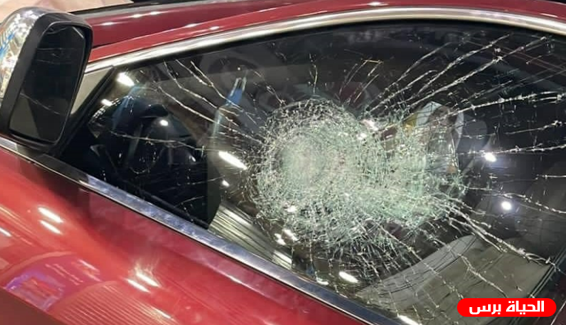 مستوطنون يهاجمون مركبات المواطنين عند مدخل البيرة الشمالي